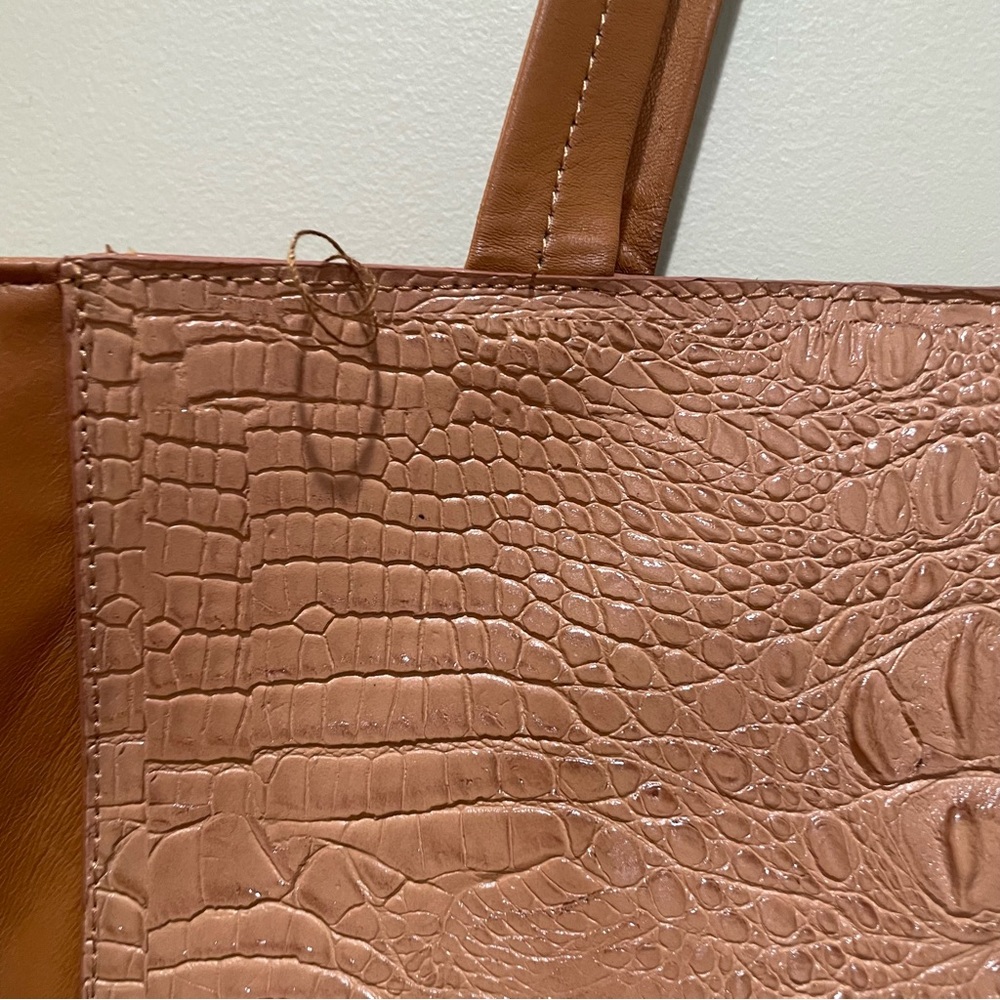 Jana Feifer Tan Croc Embossed Large Tote Bag - Picture 7 of 9
